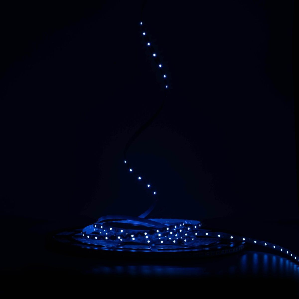 Светодиодная LED лента PROLUM&trade; 12V; IP20; 3535\60; S-TYPE; Series "S" 320133 купить в Харькове, Украине: цена, отзывы, характеристики